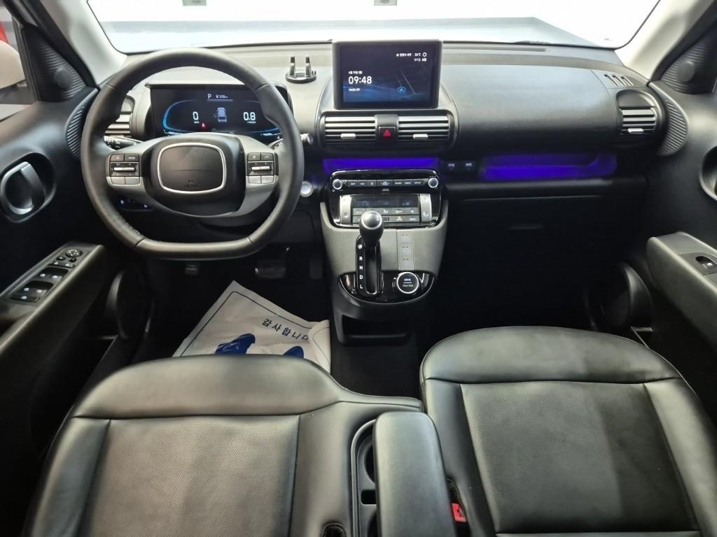 HYUNDAI Casper - Vista 9