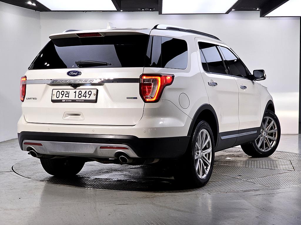 Ford Explorer - Vista 6