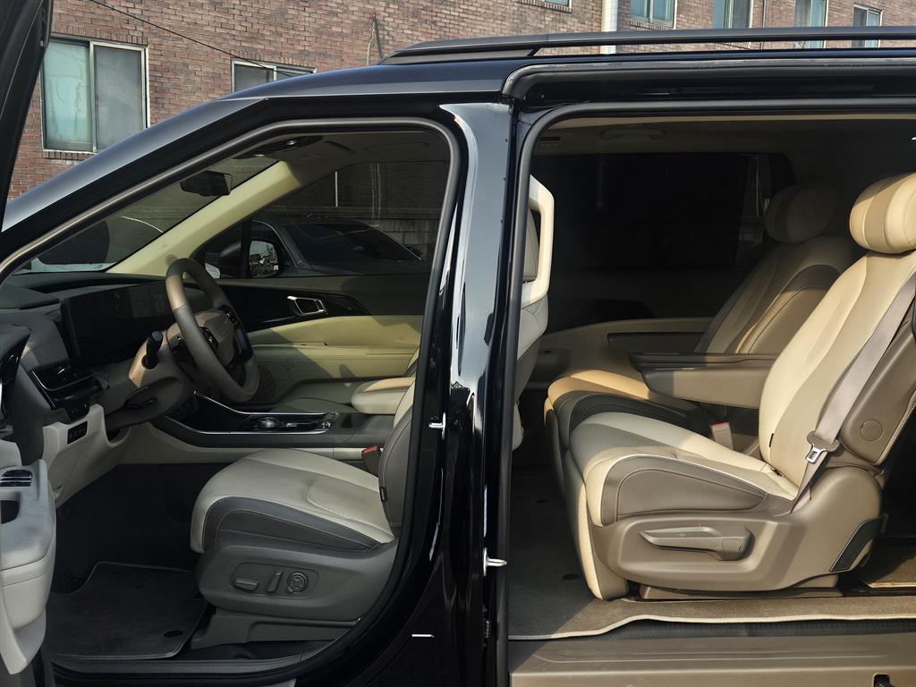 KIA Carnival - Vista 8