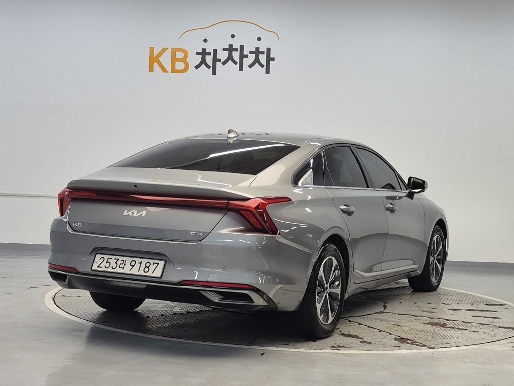 KIA K8 - Vista 3