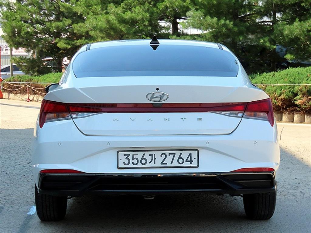 HYUNDAI Avante - Vista 6