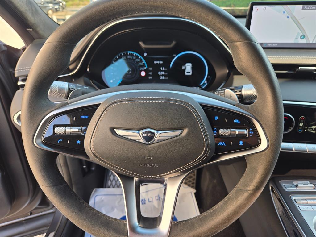 Genesis GV70 - Vista 10