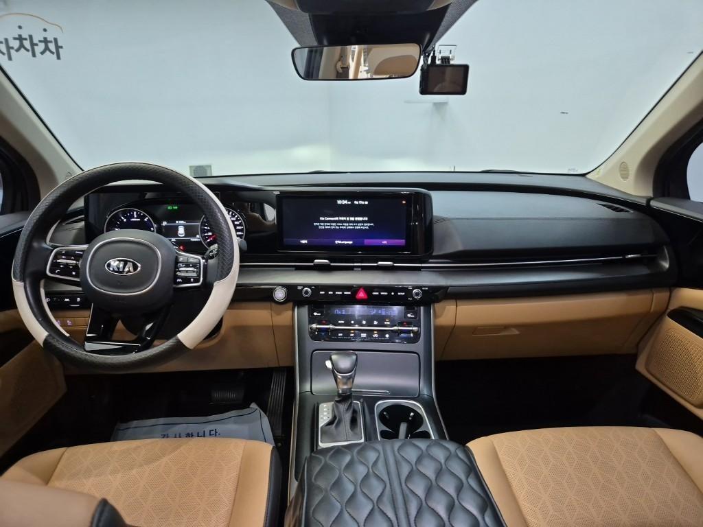 KIA Carnival - Vista 9
