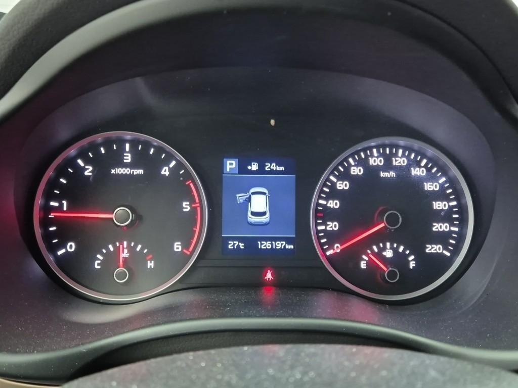 KIA Stonic - Vista 8