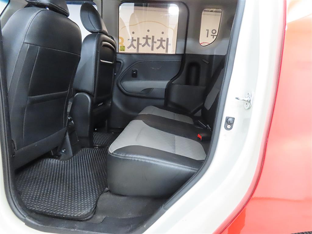 KIA Ray - Vista 8