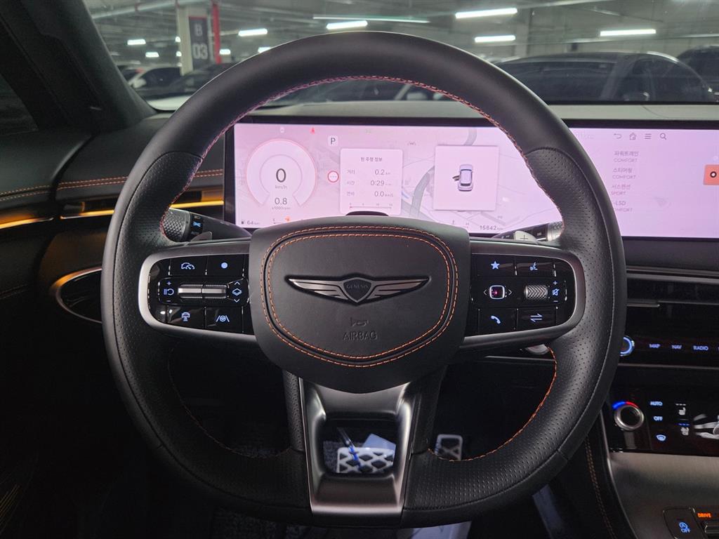 Genesis GV70 - Vista 8