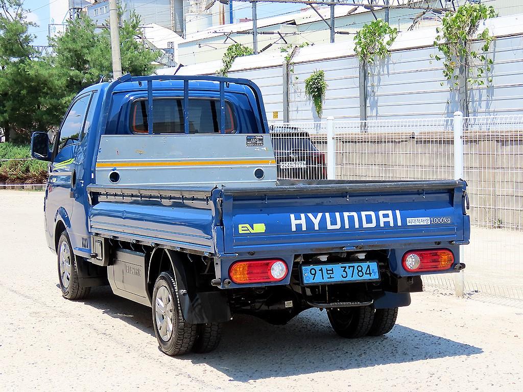 Small Truck Cargo (small) - Vista 3
