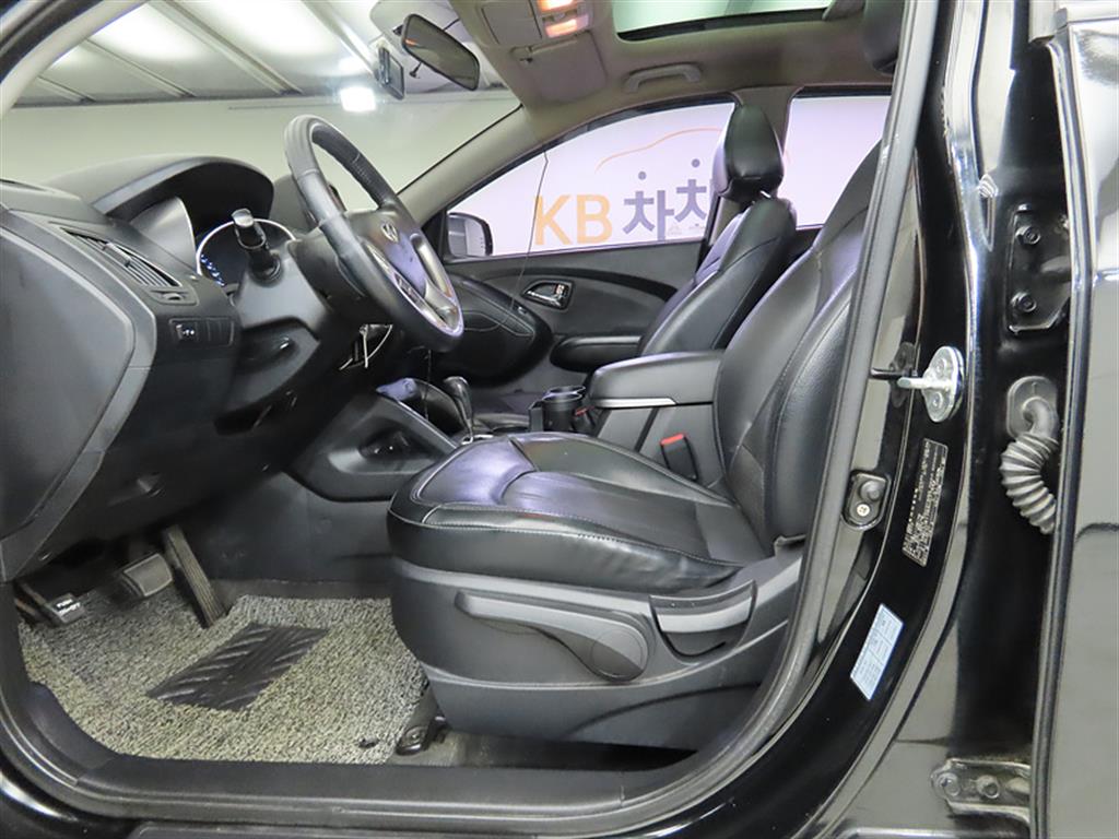 HYUNDAI Tucson - Vista 7