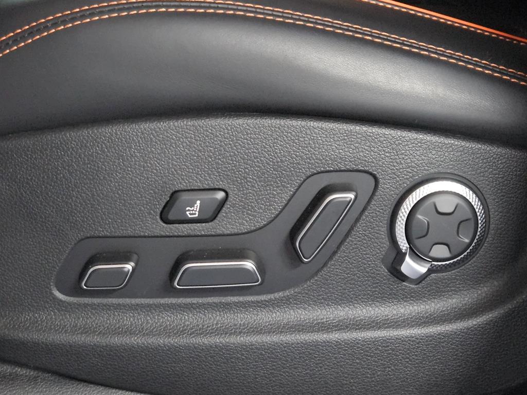 Genesis GV70 2024 Blanco - Importación desde Corea - HF Imports Iquique - Foto 17