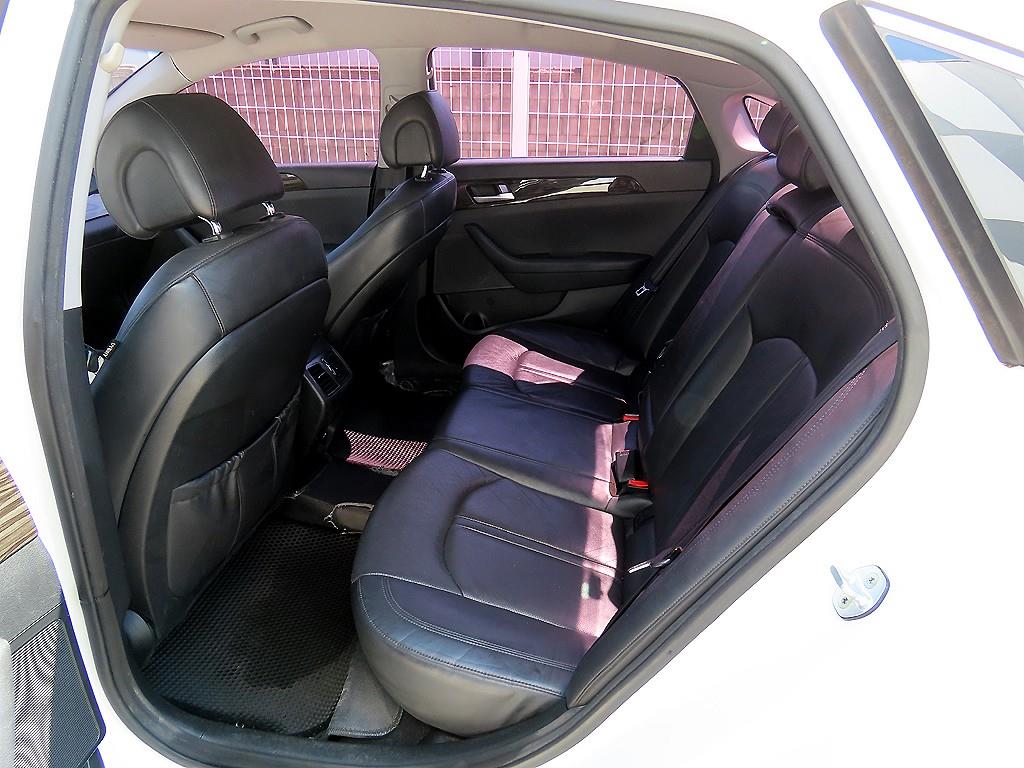HYUNDAI Sonata - Vista 8