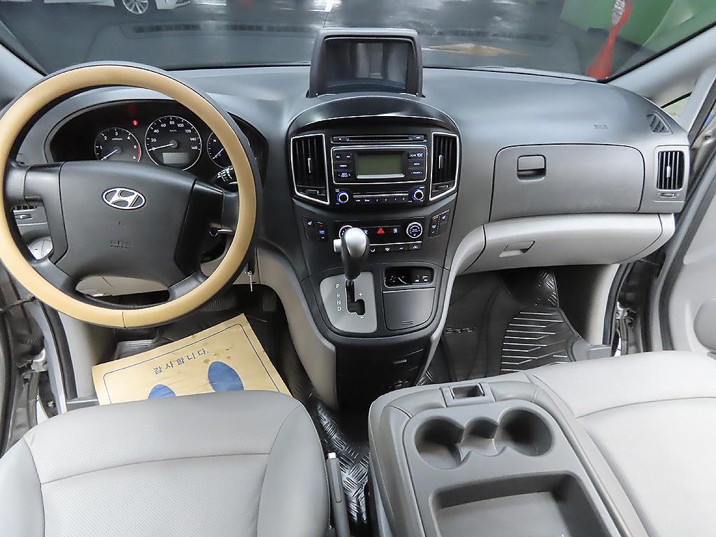 HYUNDAI Starex - Vista 11