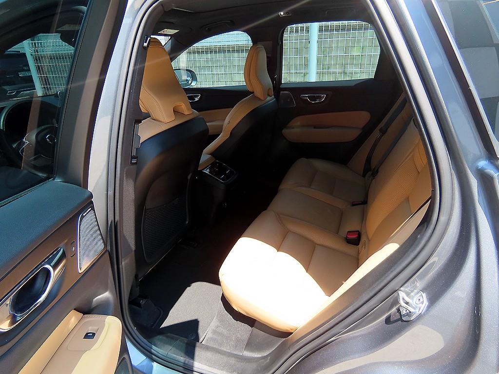 Volvo XC60 - Vista 8