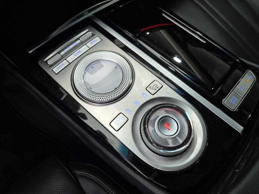 Genesis G80 - Vista 10