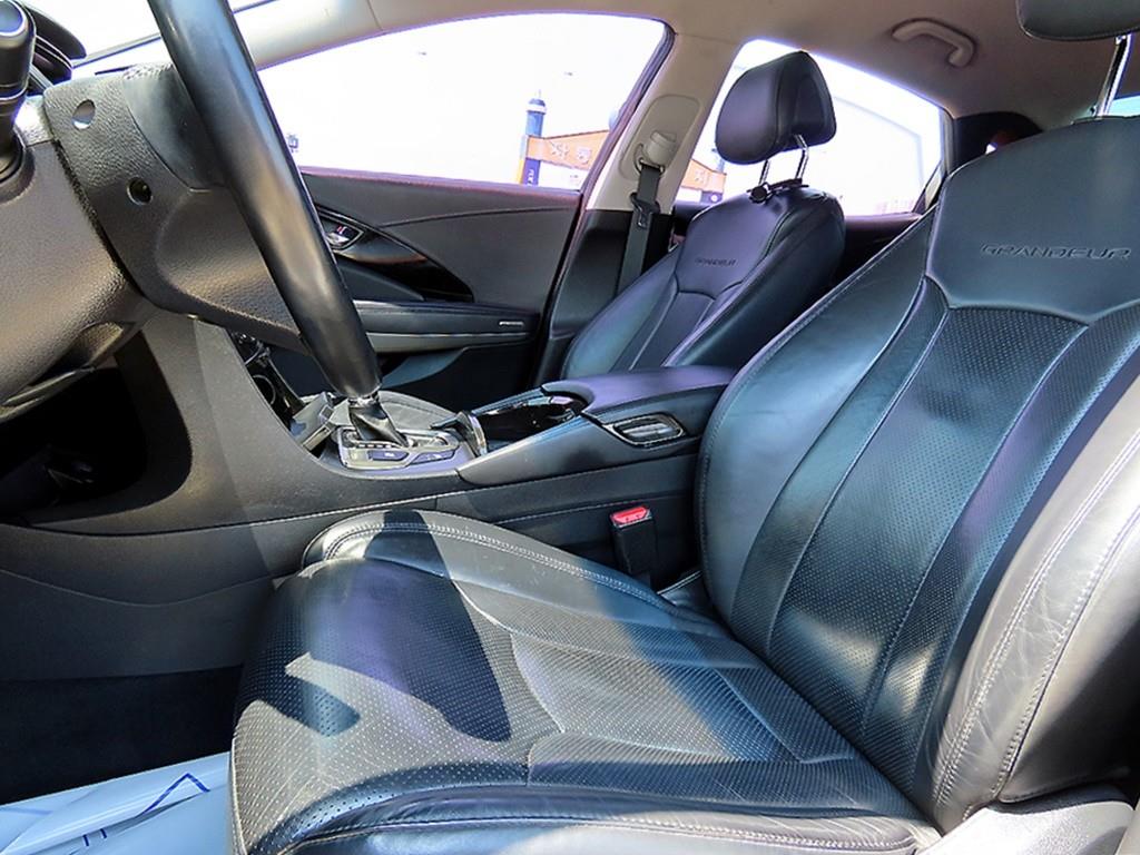 HYUNDAI Grandeur - Vista 7