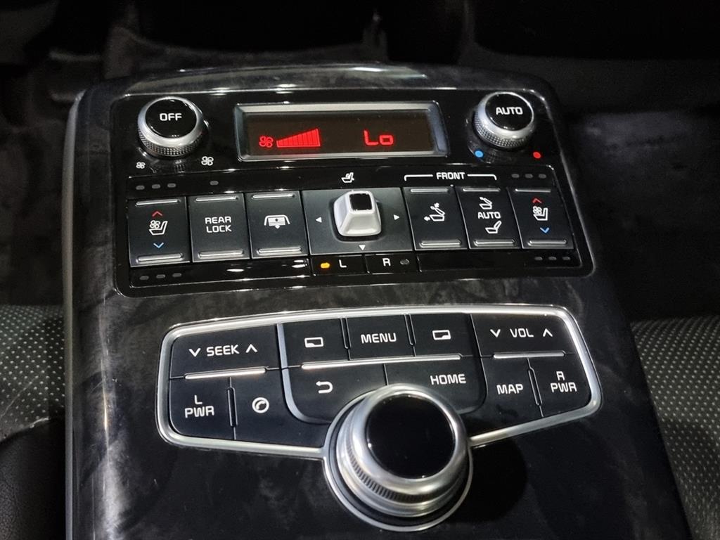 KIA K9 - Vista 8
