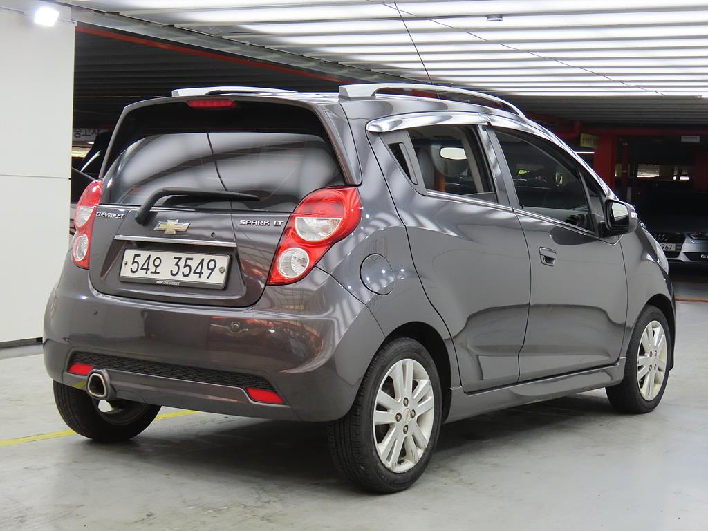 Chevrolet Spark - Vista 3