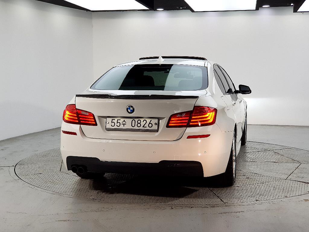 BMW 5 Series - Vista 3