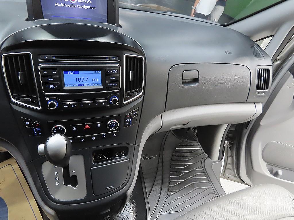 HYUNDAI Starex 2016 Gris - Importación desde Corea - HF Imports Iquique - Foto 15