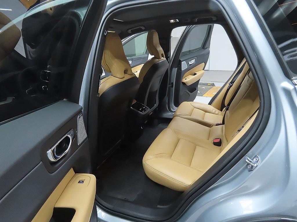 Volvo XC60 - Vista 11