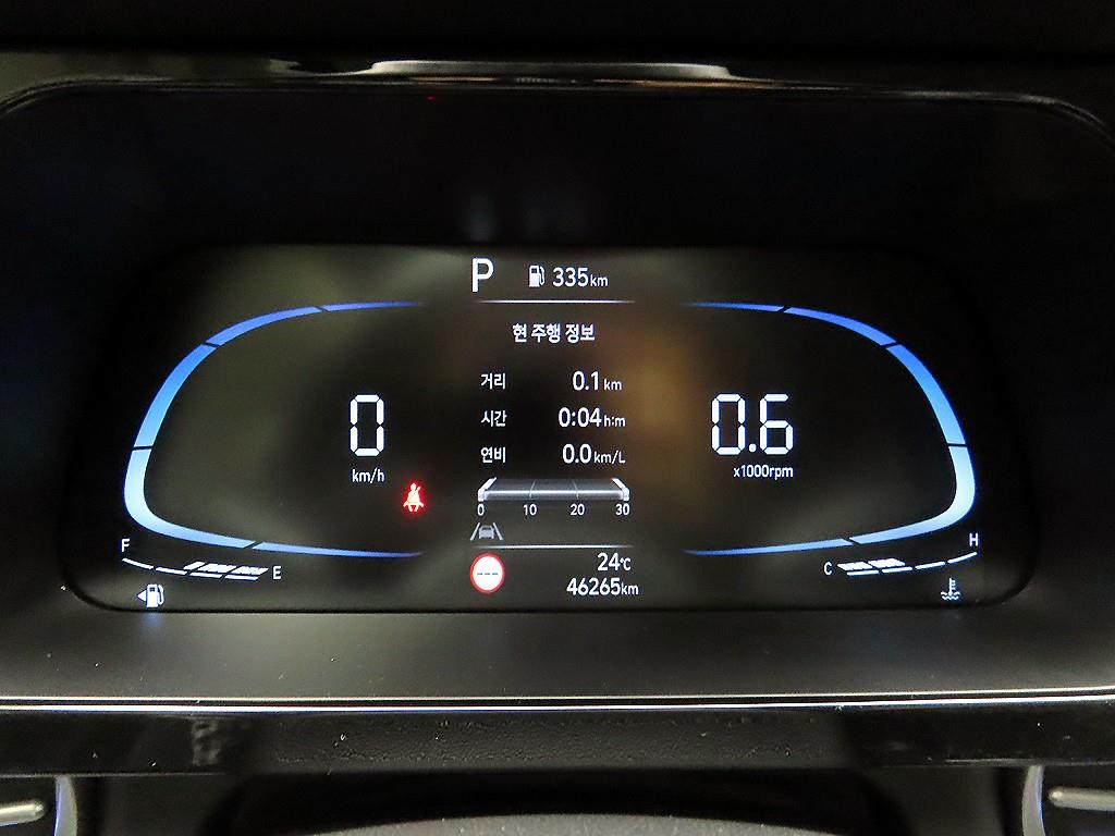 HYUNDAI Avante - Vista 8