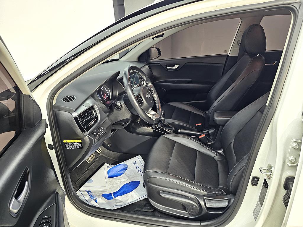 KIA Stonic - Vista 10