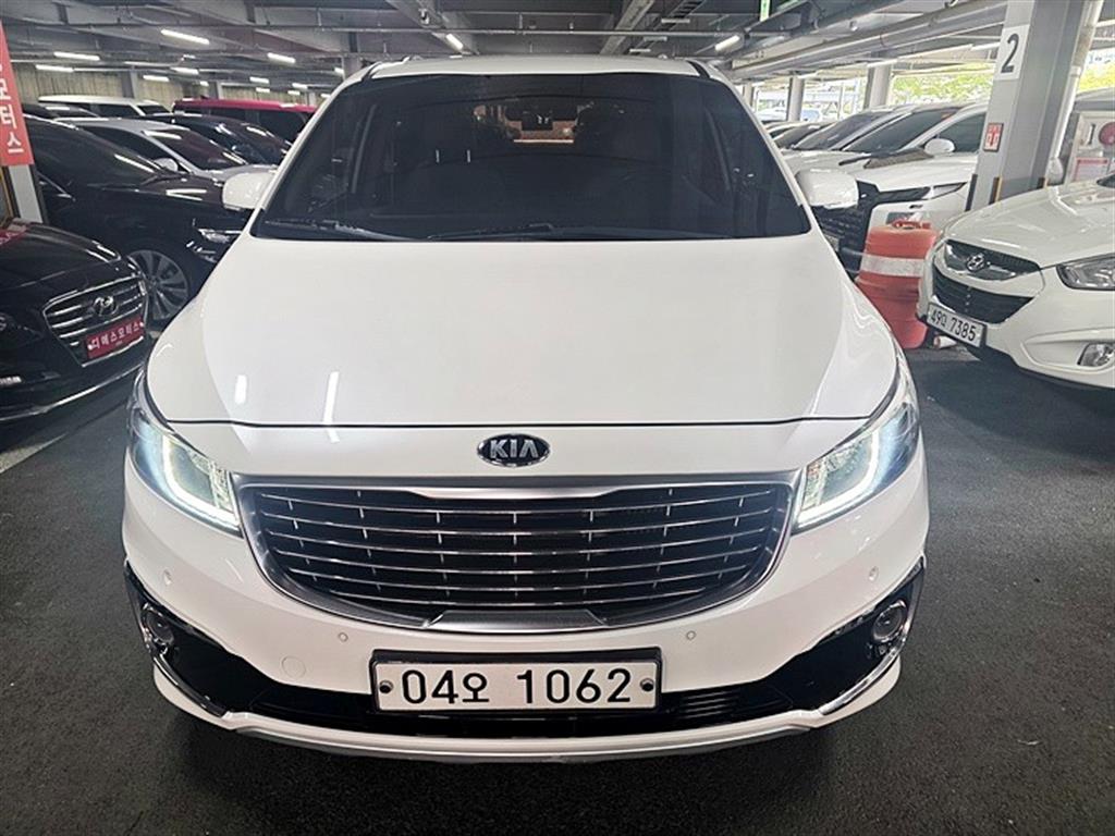 KIA Carnival - Vista 2