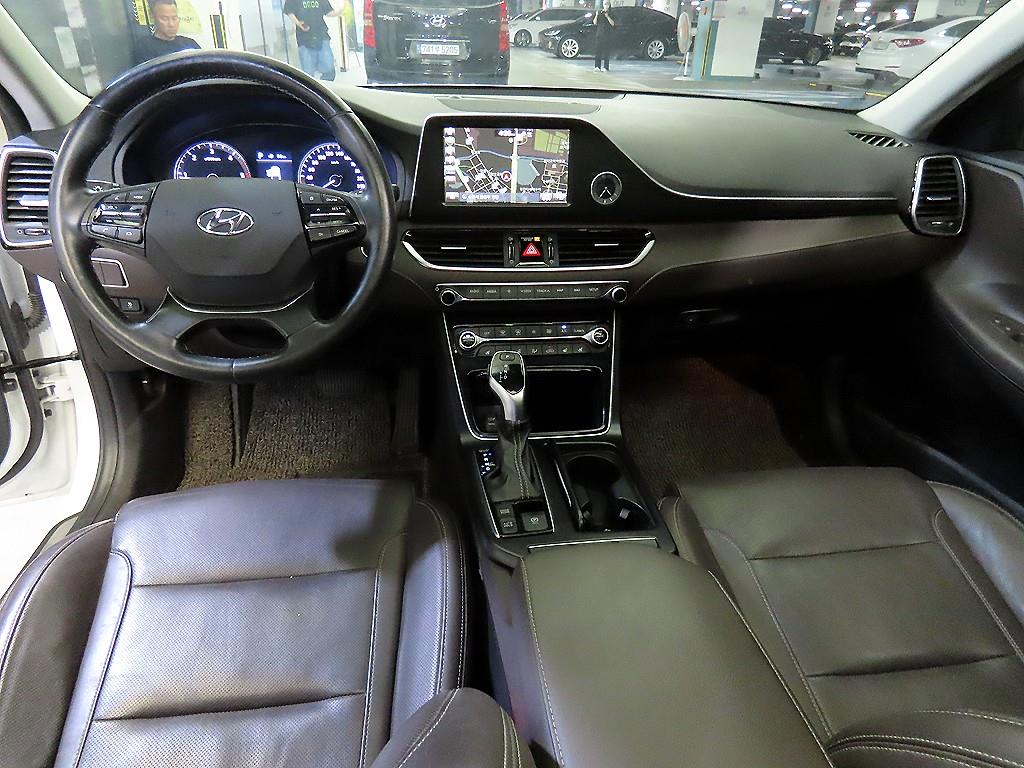 HYUNDAI Grandeur - Vista 12