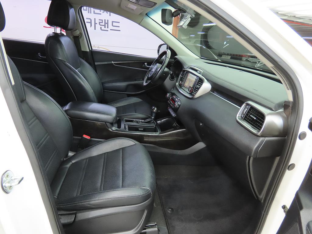 KIA Sorento - Vista 9