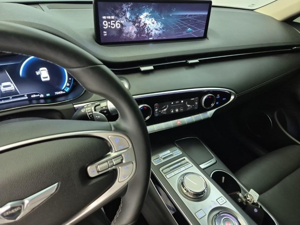 Genesis GV70 - Vista 12