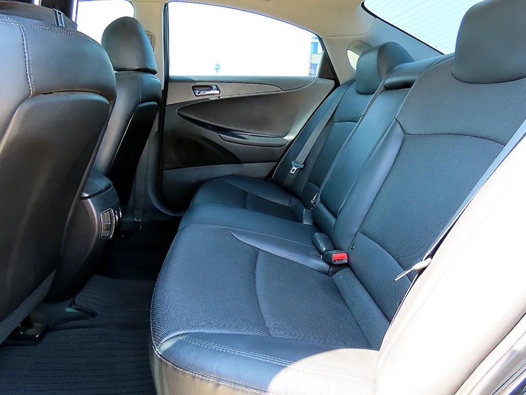 HYUNDAI Sonata - Vista 8
