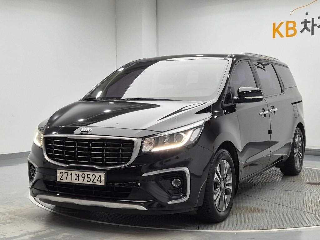 KIA Carnival 2018 Negro - Importación desde Corea - HF Imports Iquique - Foto 1
