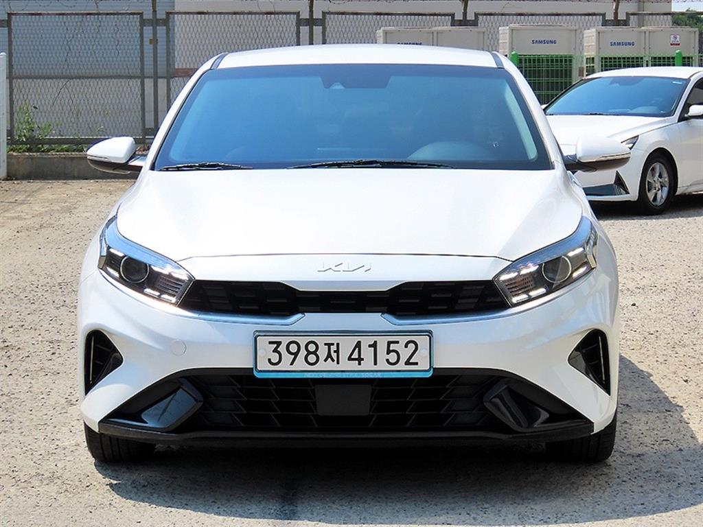 KIA K3 2021 Blanco - Importación desde Corea - HF Imports Iquique - Foto 1