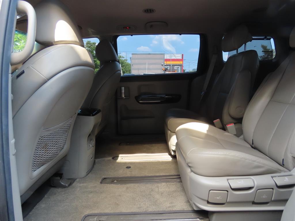 KIA Carnival - Vista 9