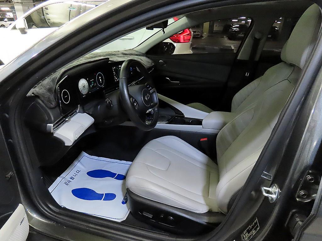 HYUNDAI Avante - Vista 8
