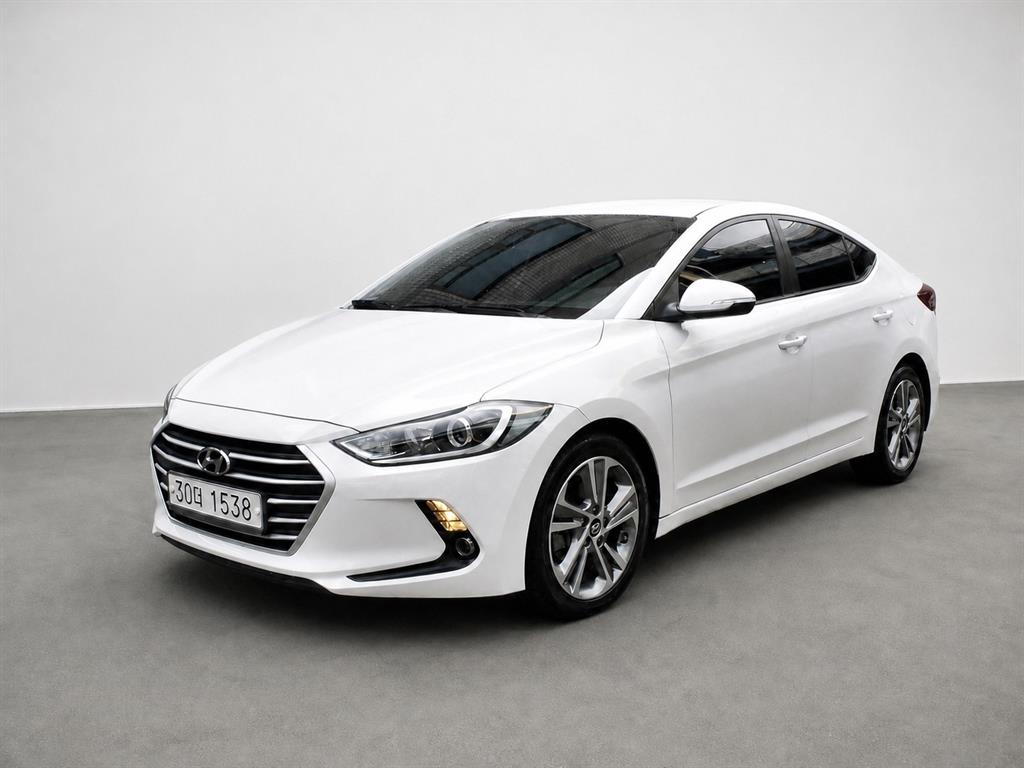 HYUNDAI Avante - Vista 2