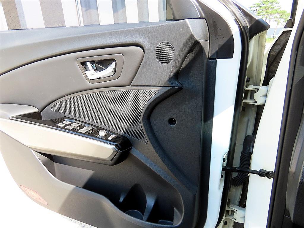 Ssangyong Tivoli 2015 Blanco - Importación desde Corea - HF Imports Iquique - Foto 13