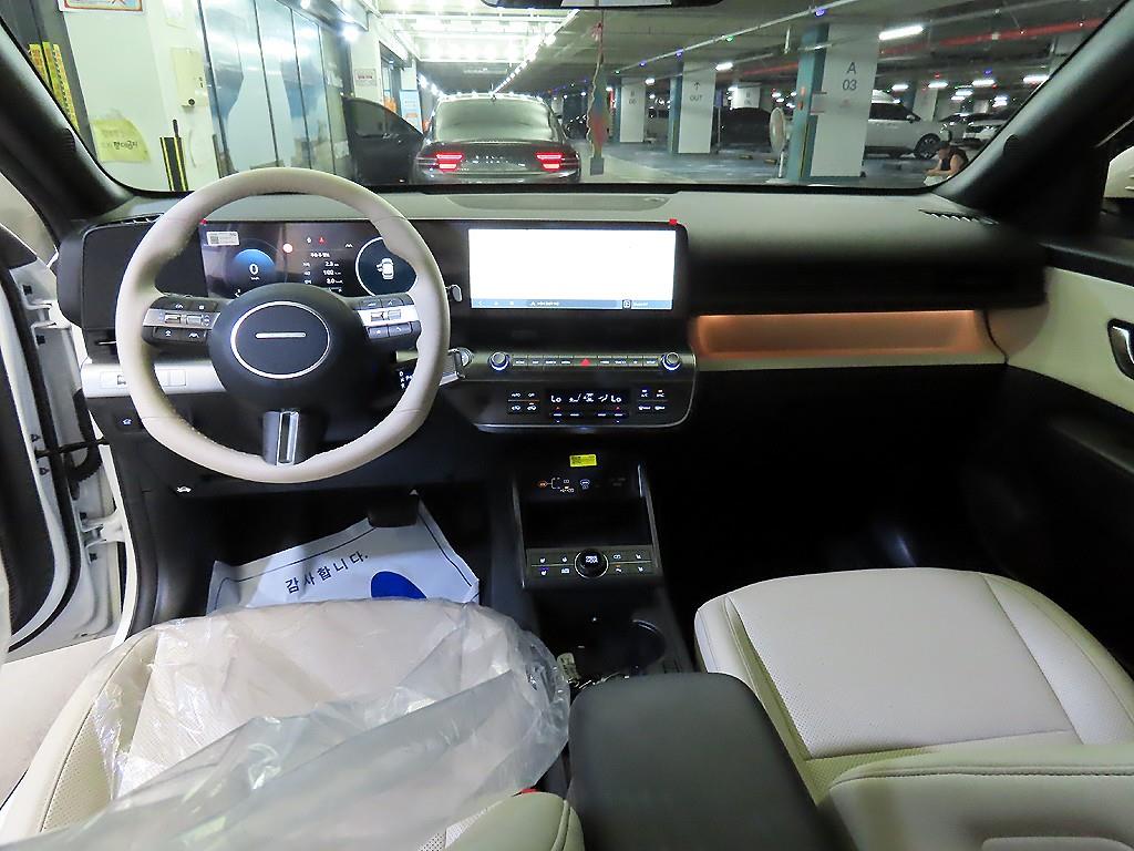 HYUNDAI Kona - Vista 12