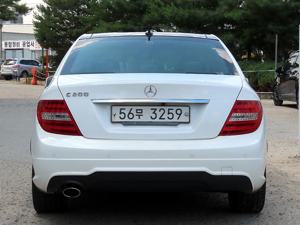 Mercedes Benz C Class - Vista 6