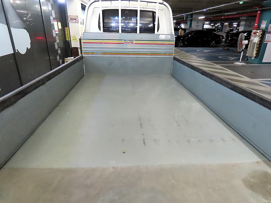 Small Truck Cargo (small) - Vista 8