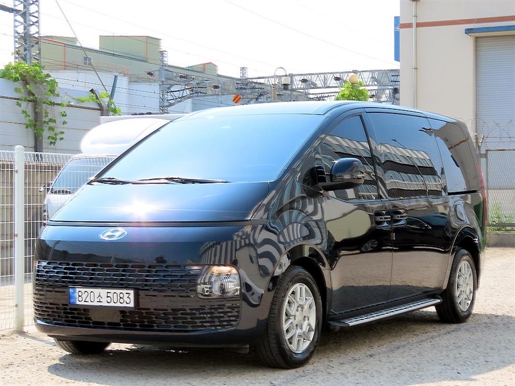 HYUNDAI Staria - Vista 2