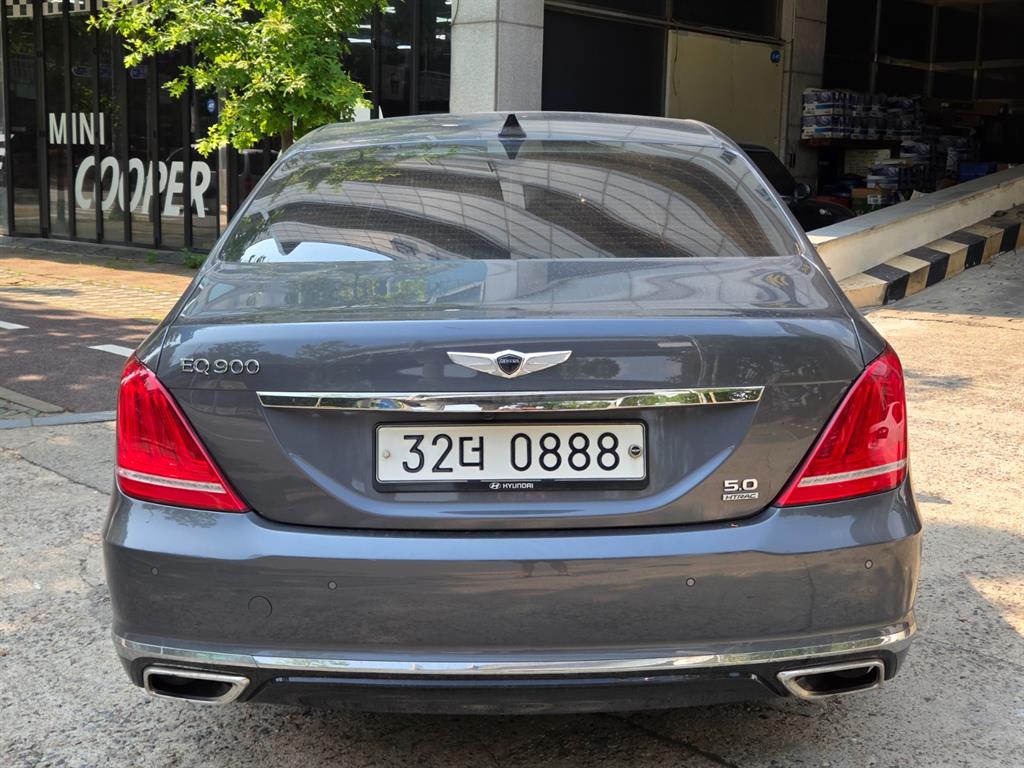 Genesis EQ900 - Vista 6