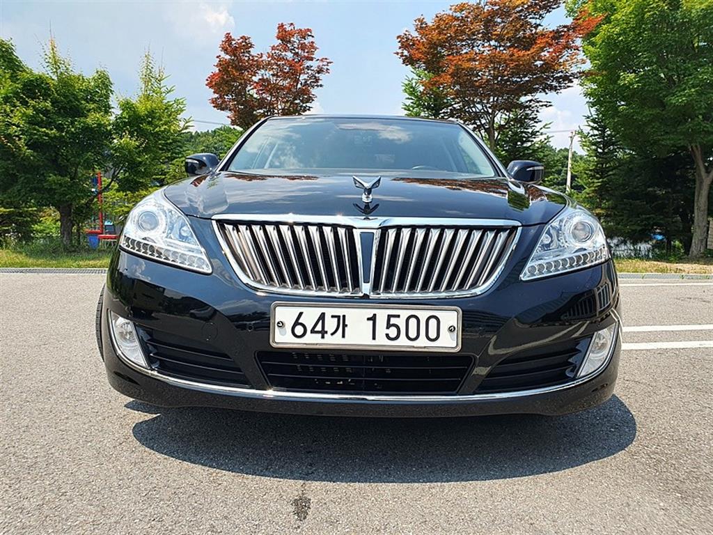 HYUNDAI Equus - Vista 2