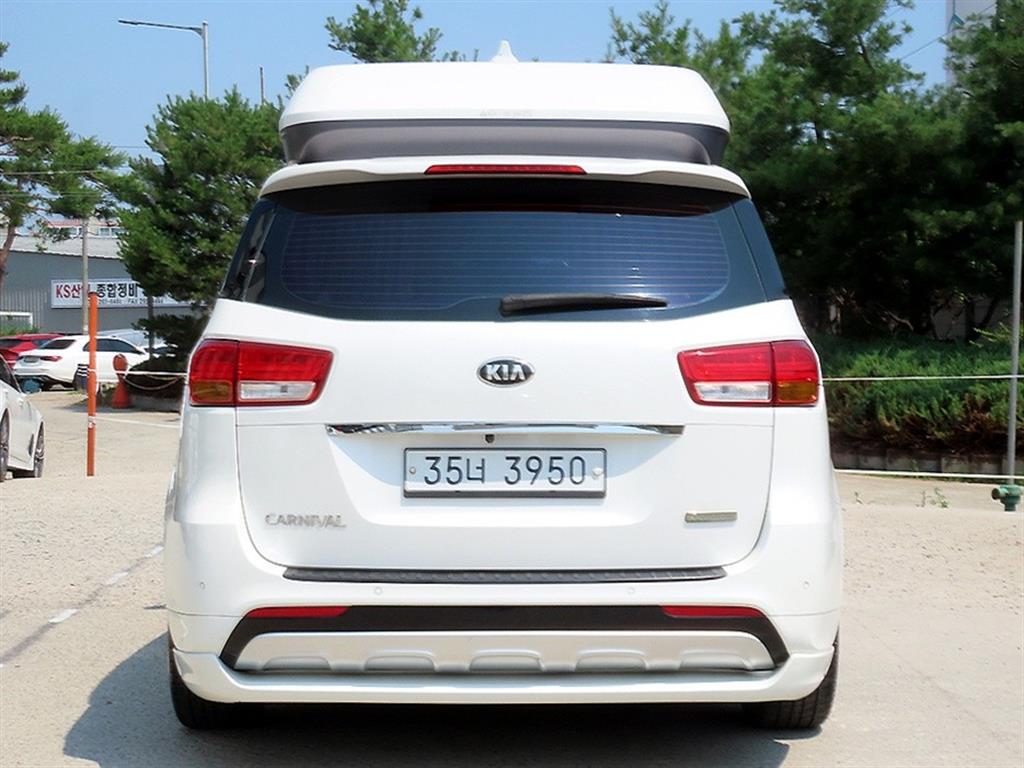 KIA Carnival - Vista 6