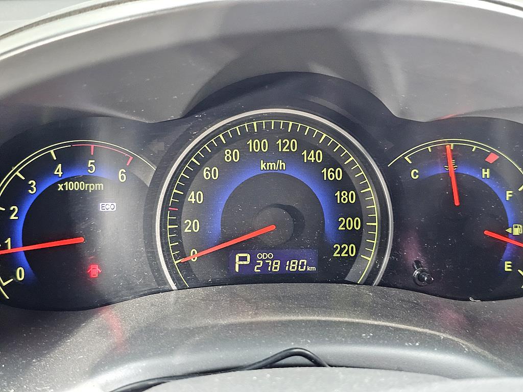 KIA Carnival - Vista 8