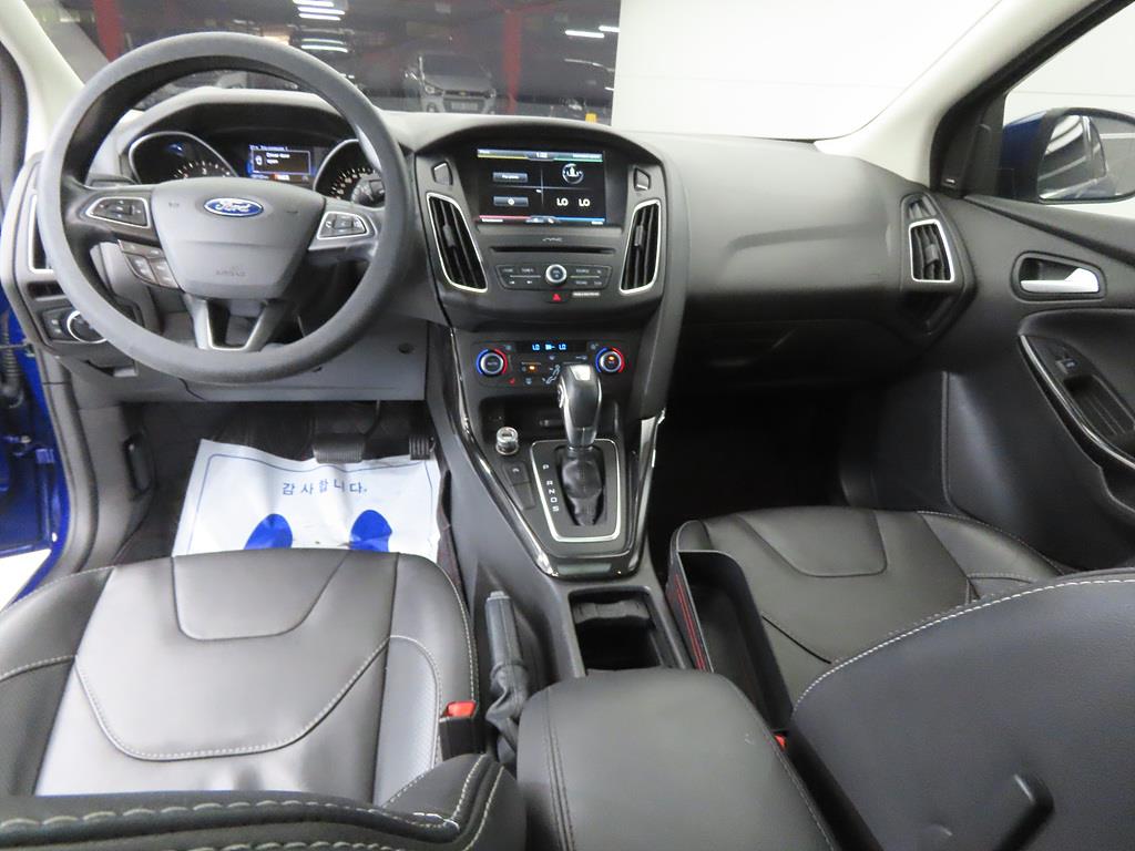 Ford Focus - Vista 10