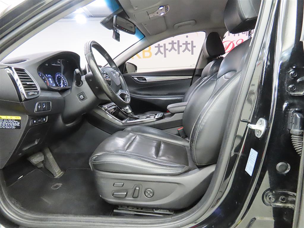 HYUNDAI Grandeur - Vista 7