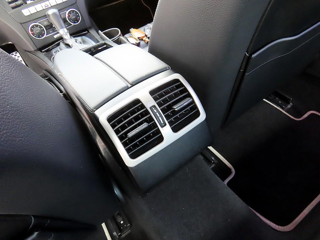 Mercedes Benz C Class 2012 Blanco - Importación desde Corea - HF Imports Iquique - Foto 19