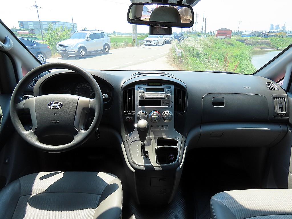 HYUNDAI Starex - Vista 11