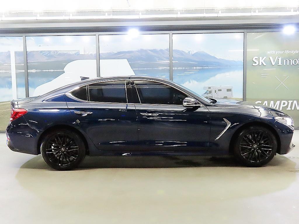 Genesis G70 - Vista 3