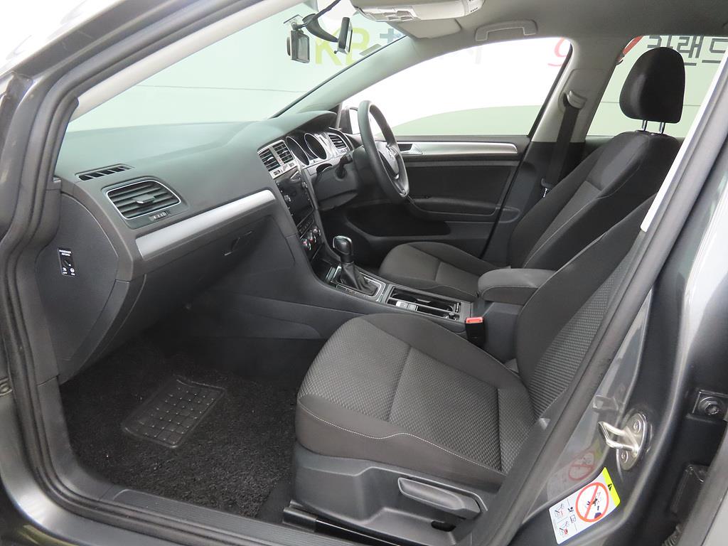 Volkswagen Golf - Vista 7